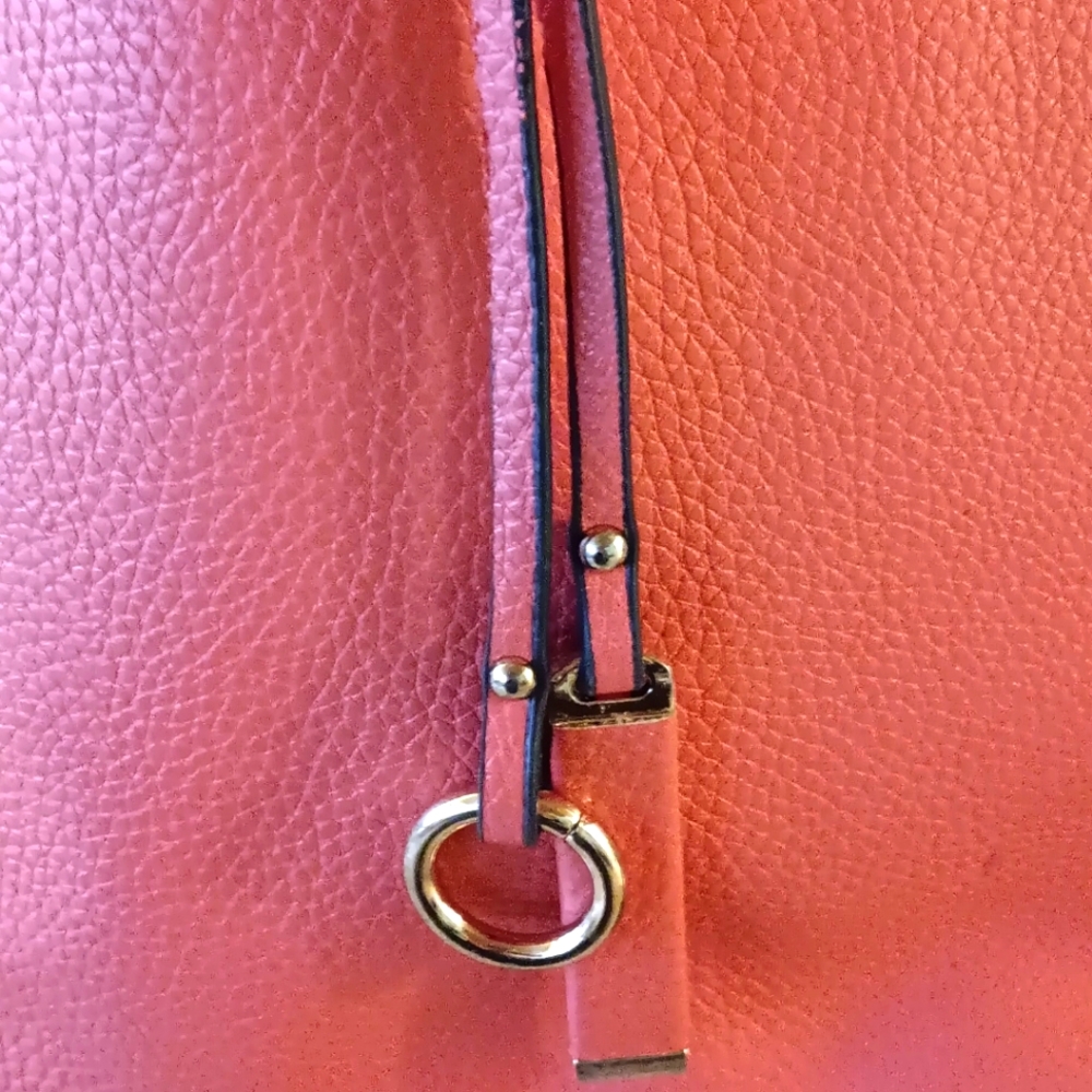 Purse - Picture 2 of 4